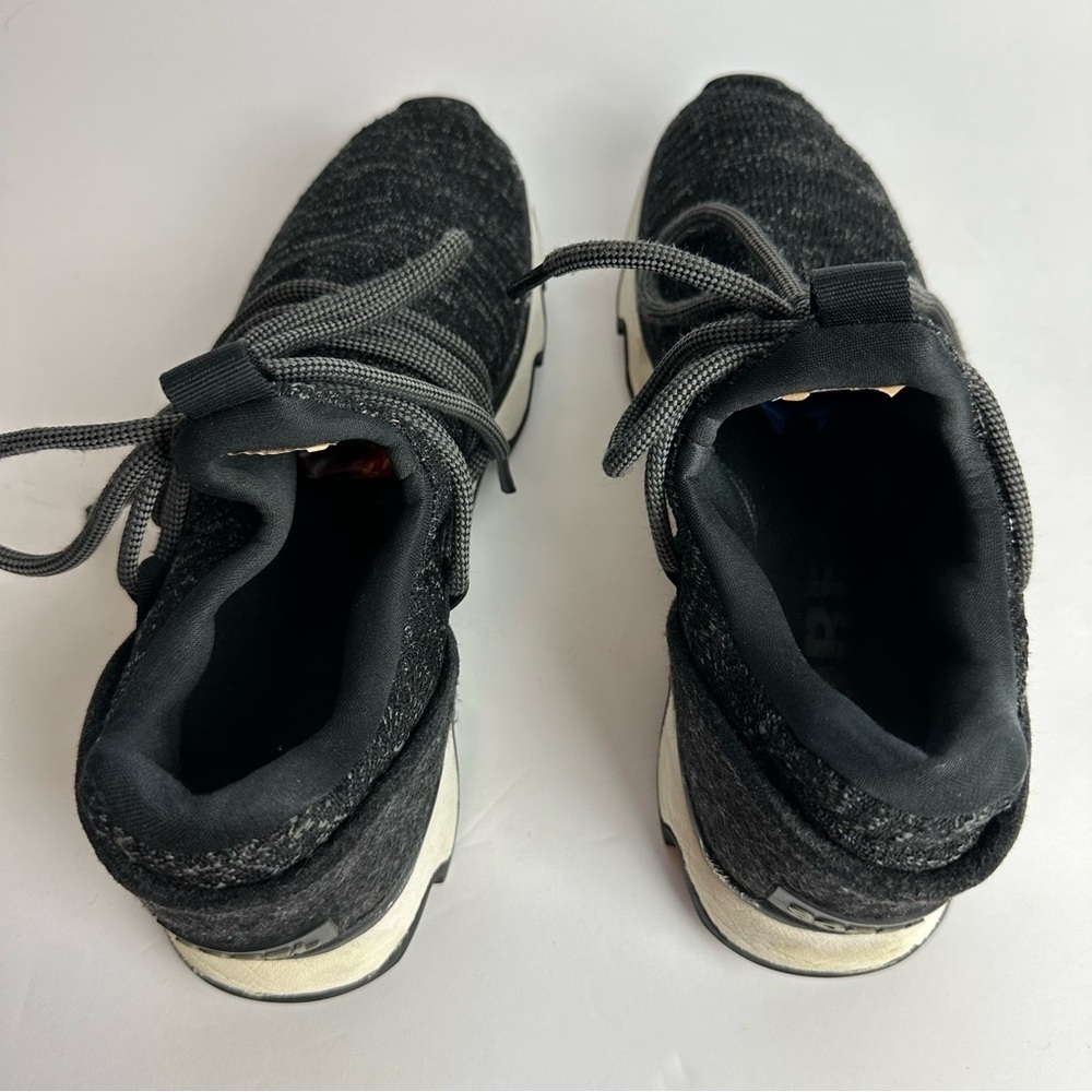 Sorel Kinetic Sneakers Women's Size 7.5 Shoes Black White Athleisure Athletic - Picture 3 of 10